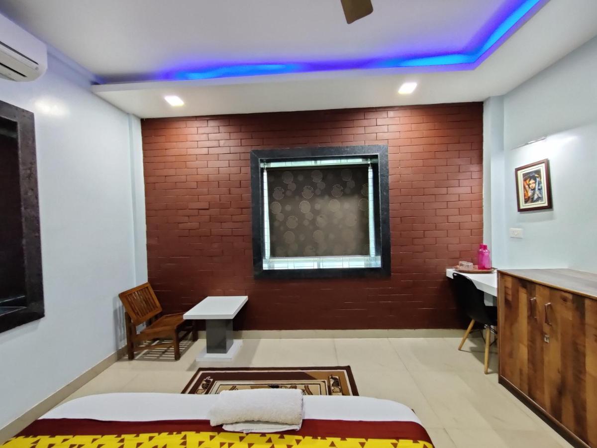 מלון בובנשוואר Sakuntala Residency מראה חיצוני תמונה