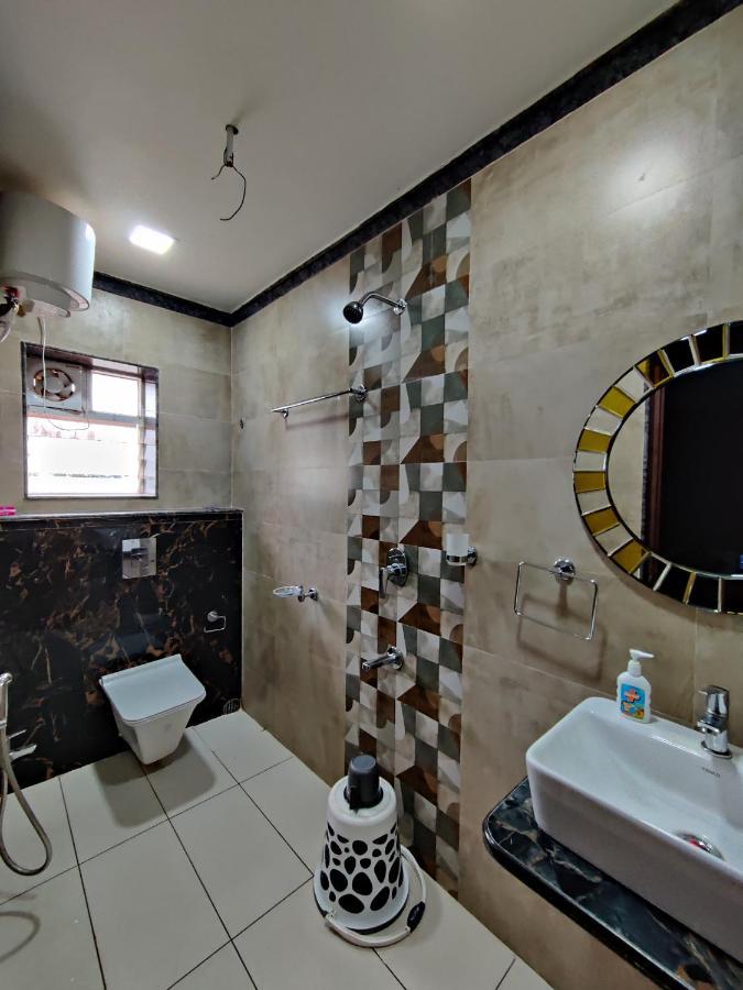 מלון בובנשוואר Sakuntala Residency מראה חיצוני תמונה